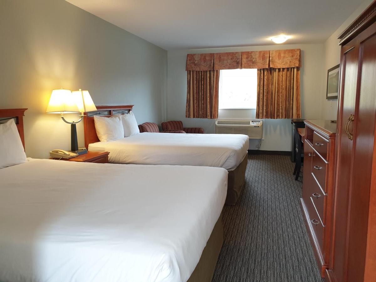 Hotel Riverland & Kamloops