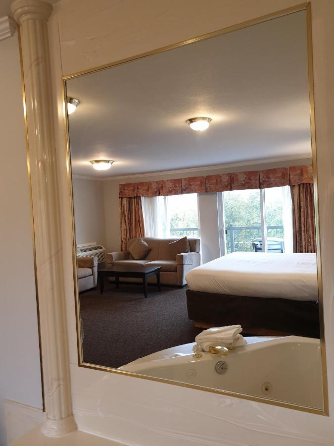 Hotel Riverland & 3*