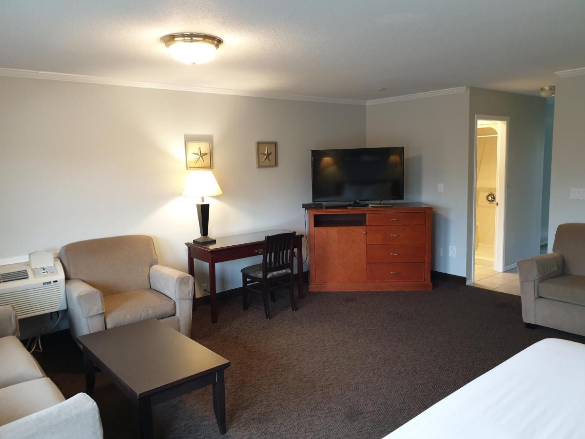 Hotel Riverland & Kamloops