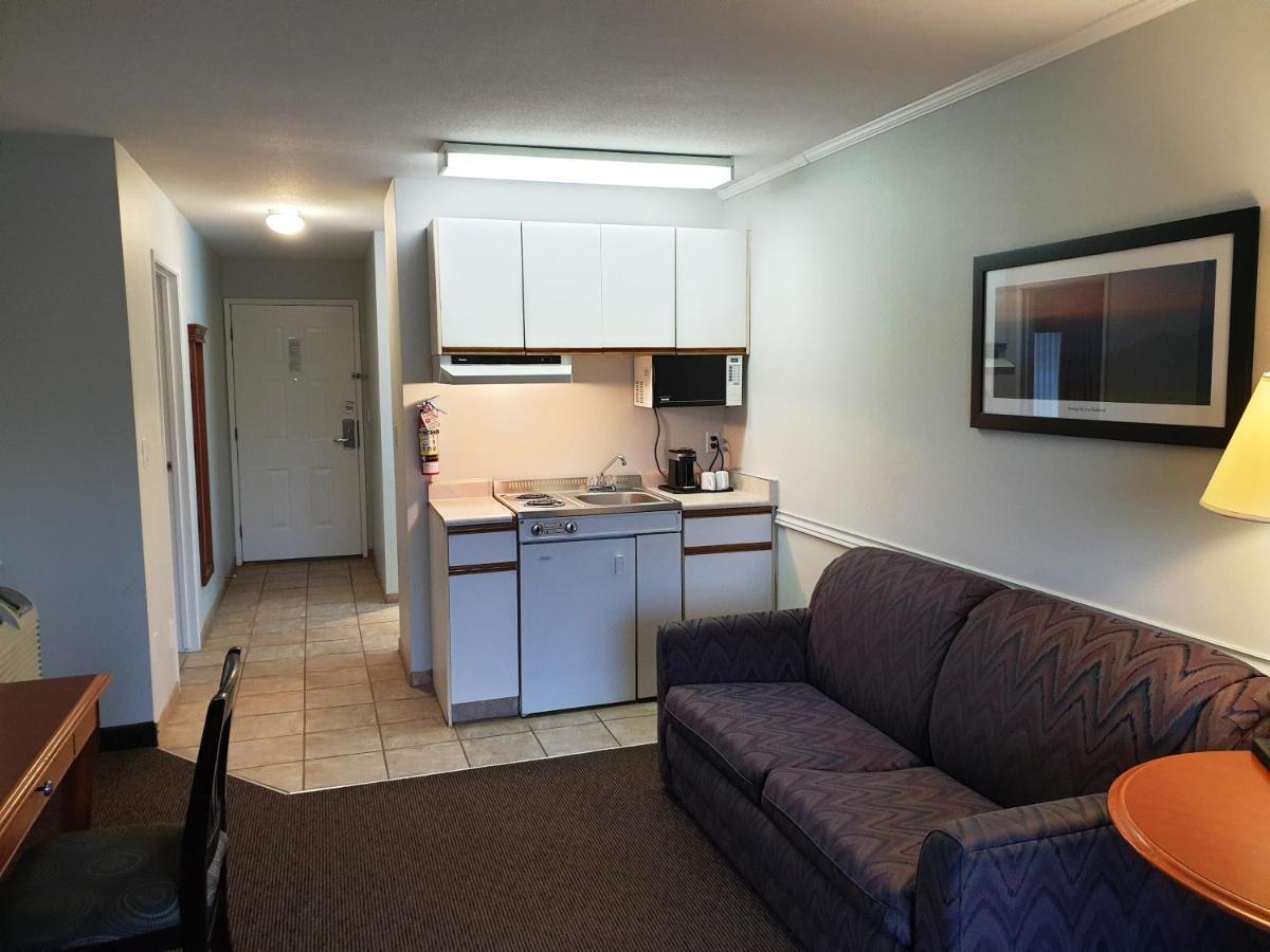 Riverland & 3* Kamloops