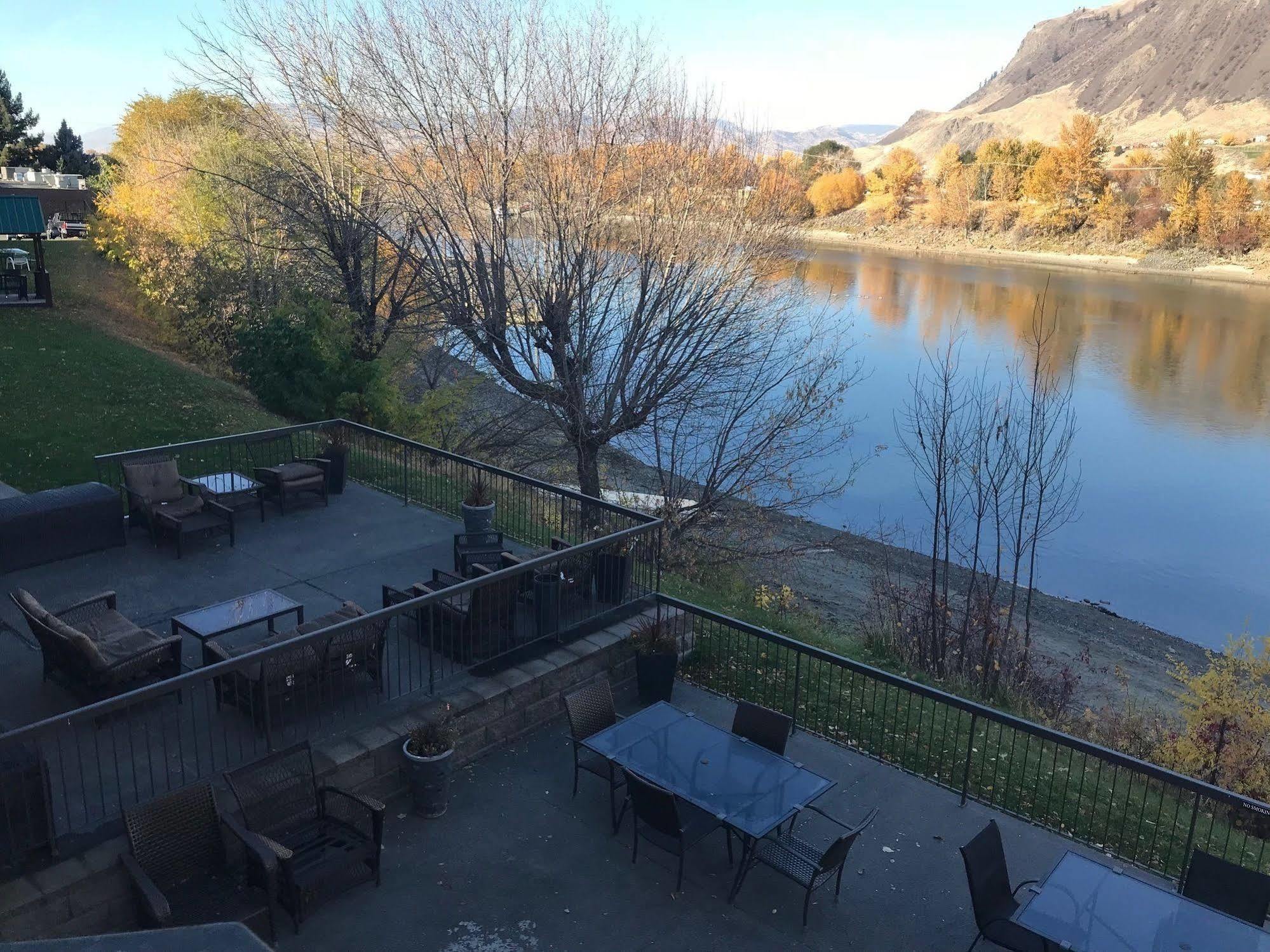 Hotel Riverland & 3*