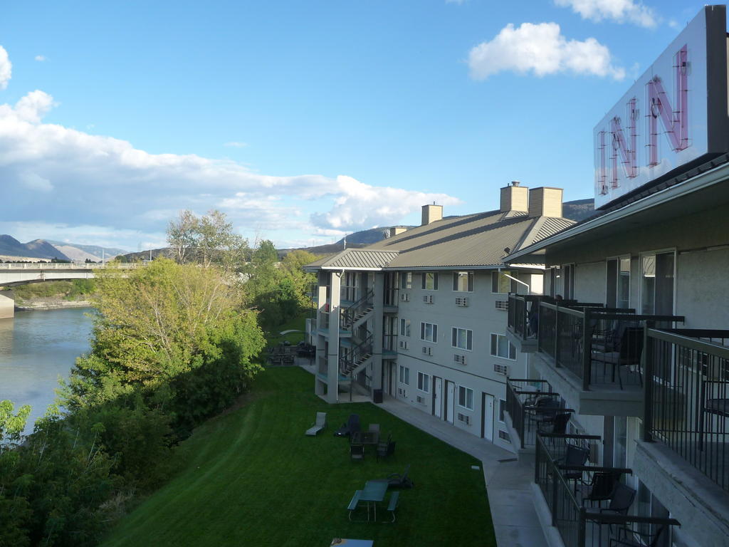 Hotel Riverland & Kamloops